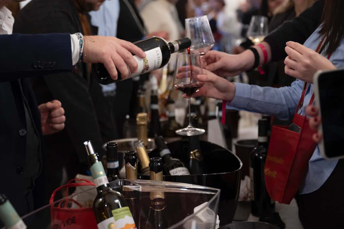 Il vento del vino soffia su Napoli: Anteprima VitignoItalia incanta tutti Il vento del vino soffia su Napoli: Anteprima VitignoItalia incanta tutti