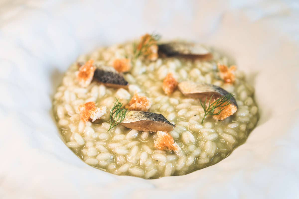 Come preparare un risotto perfetto con la tecnica dell'affumicatura