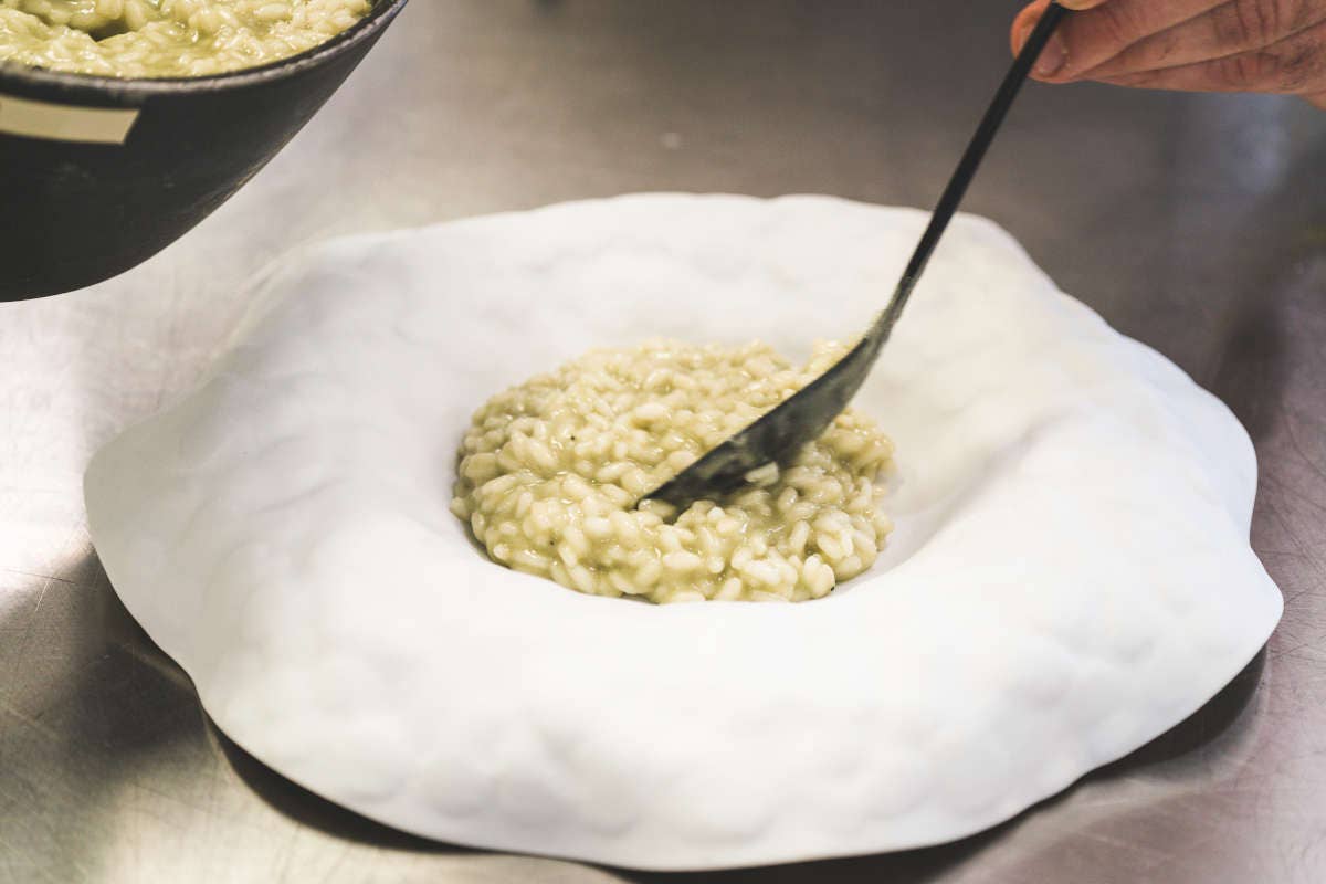 Come preparare un risotto perfetto con la tecnica dell'affumicatura