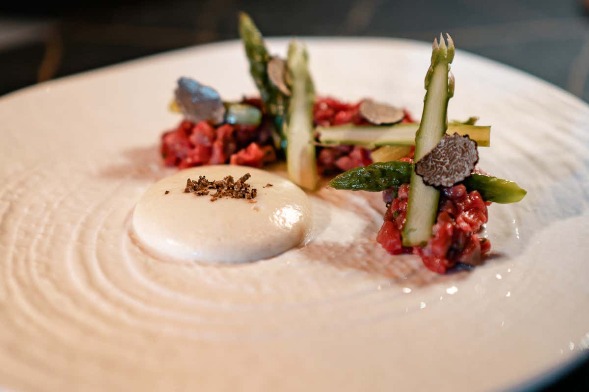 Un marchio di champagne apre il suo ristorante: &egrave; Delarocque a Milano