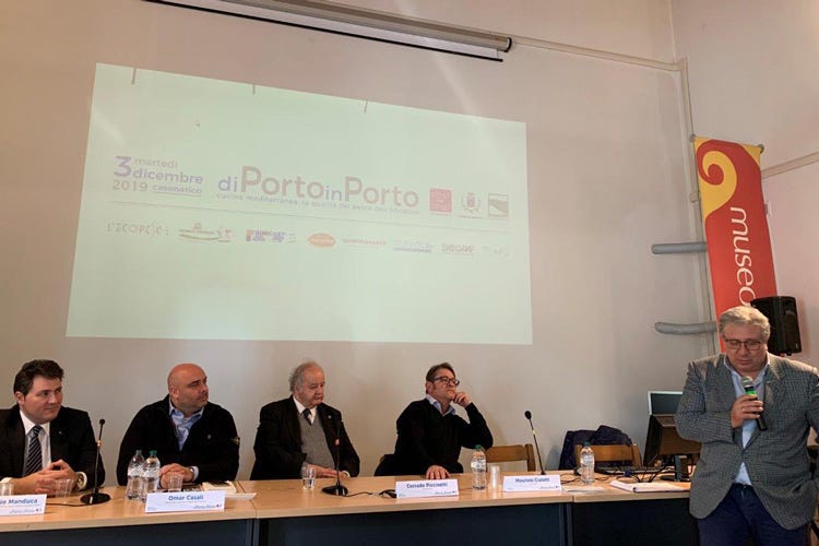 I relatori del convegno (Di porto in porto, a Cesenatico forum sul pesce dell’Alto Adriatico)