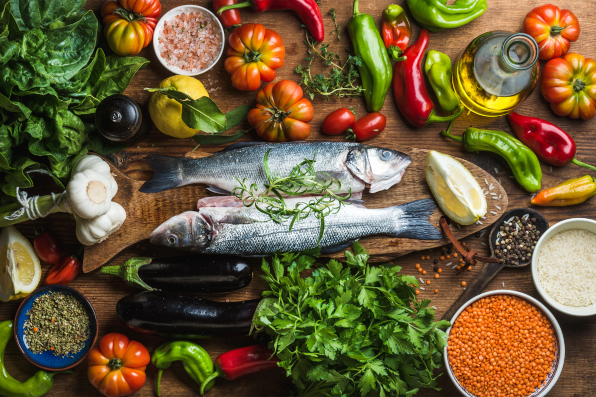 Gli ingredienti della dieta mediterranea Qual è la corretta alimentazione? Ecco il parere degli esperti