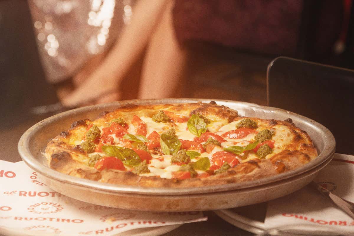 Al Ruotino: la pizza di una volta torna protagonista nel cuore di Napoli