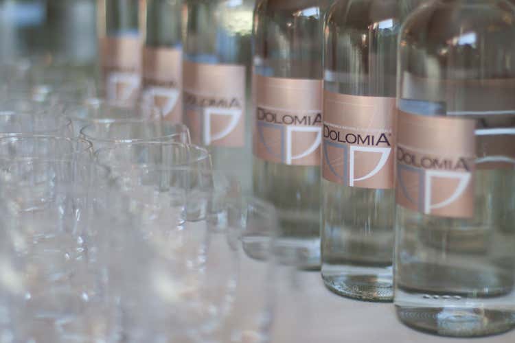 Acqua Dolomia ha venduto nel 2019 100 milioni di bottiglie (Dolomia, cresce l&rsquo;export ( 25%) Vendute 100 milioni di bottiglie)