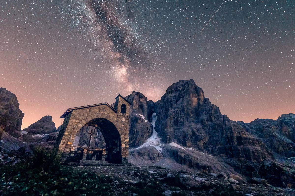 La bellezza delle Dolomiti quando si fa buio Madonna di Campiglio: esperienze ed eventi d’alta gamma per un’estate unica