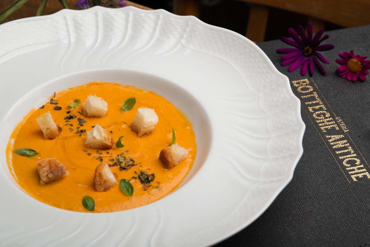 Stefano D'Onghia, lo chef che lascia il gourmet per la trattoria: «Scelgo la libertà» Stefano D'Onghia, lo chef che lascia il gourmet per la trattoria: «Scelgo la libertà»