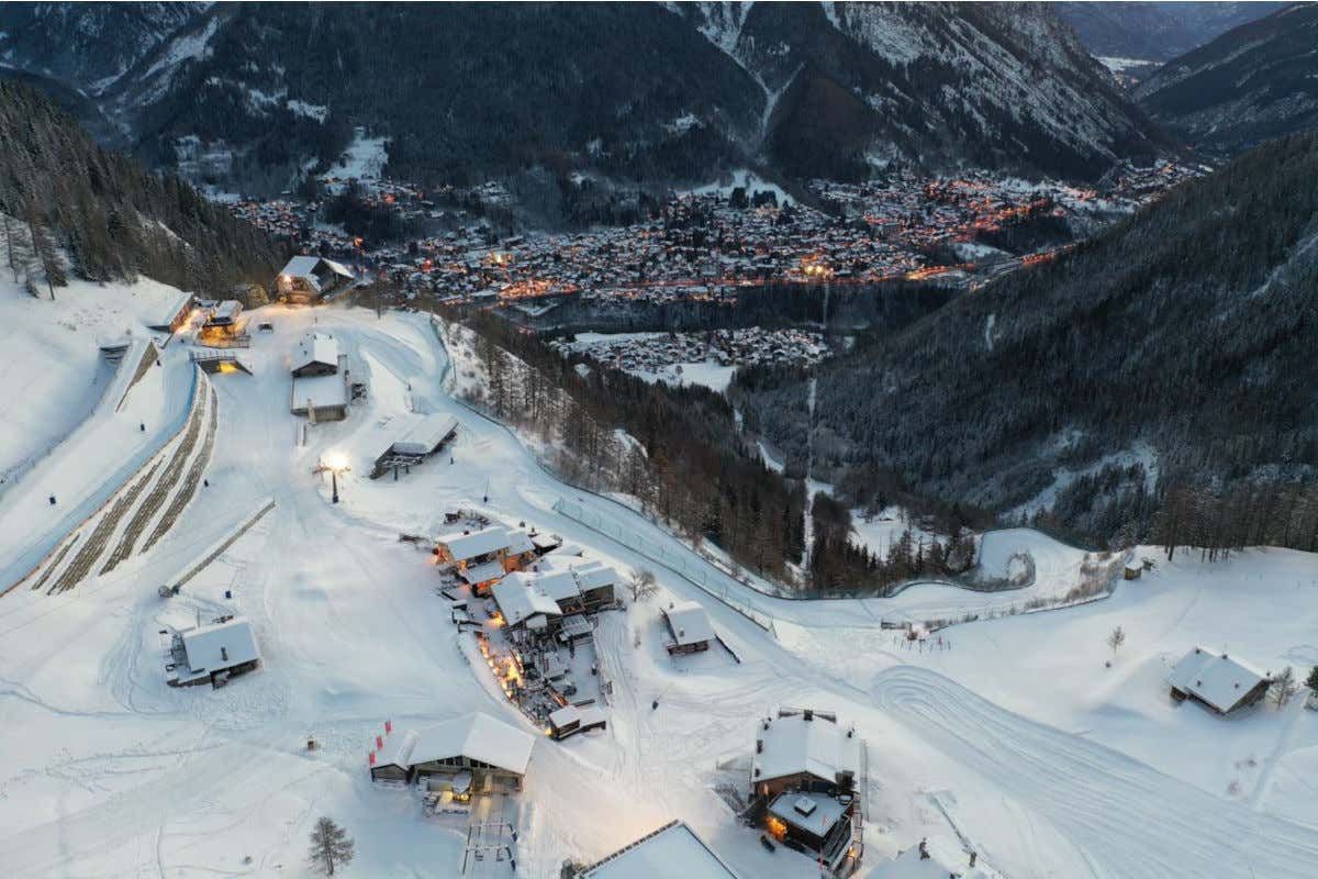 Courmayeur visto dall'alto&nbsp; Taste the Stars: gli Young Chef dell&rsquo;Academy S. Pellegrinoal Super G di Courmayeur