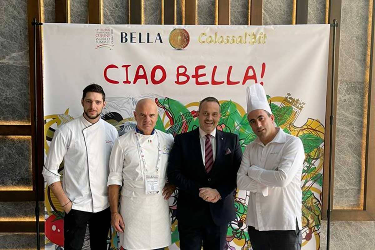 Enrico Derflingher con lo staff del Ciao Bella Euro-Toques con Enrico Derflingher protagonista al summit mondiale di Dubai