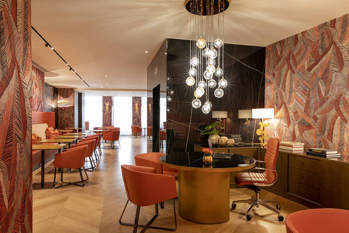 La lounge per momenti di convivialità Milano, Starhotels lancia le residenze di lusso con vista Duomo