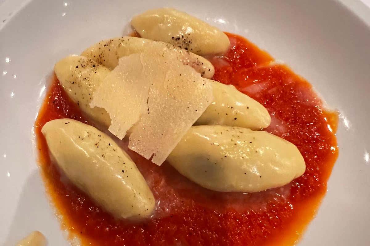 A cena nel ricordo di Efresina Rosichini, simbolo della cucina contadina marchigiana A cena nel ricordo di Efresina Rosichini, simbolo della cucina contadina marchigiana