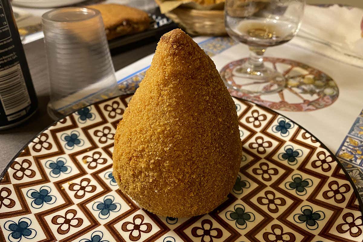 La bottega che ha anticipato lo street food: a Catania si frigge dal 1837