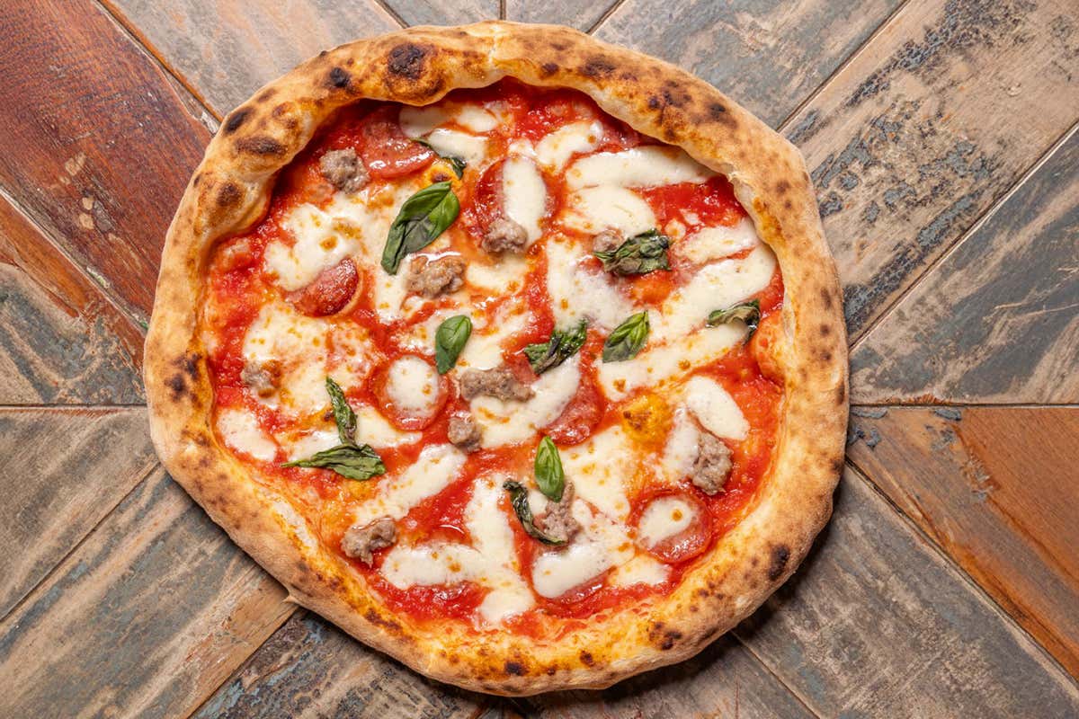 Pizza napoletana a Firenze: dove mangiarla a 15 minuti a piedi dal Ponte Vecchio Pizza napoletana a Firenze: dove mangiarla a 15 minuti a piedi dal Ponte Vecchio