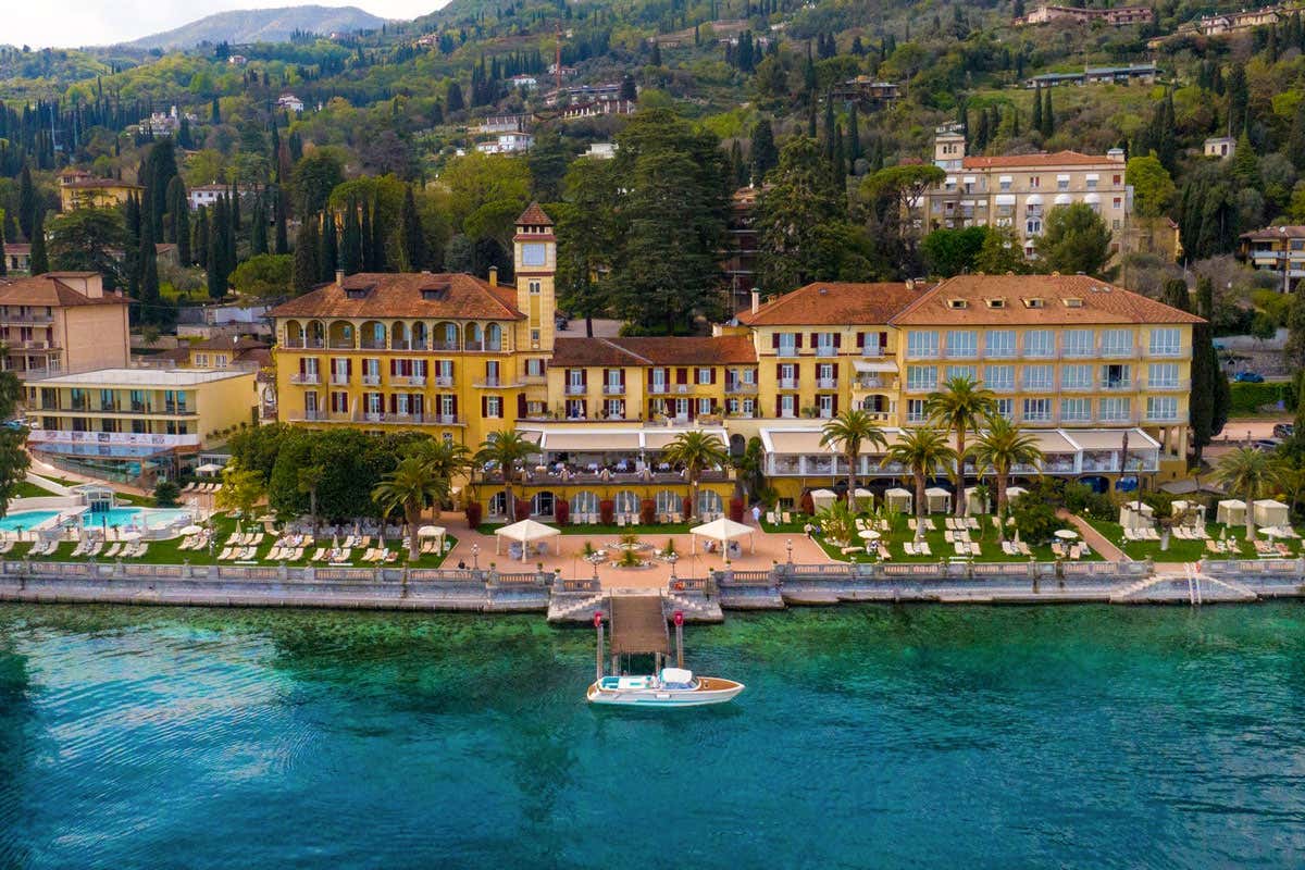 Dove dormire in una ex residenza reale affacciata sul lago di Garda Dove dormire in una ex residenza reale affacciata sul lago di Garda