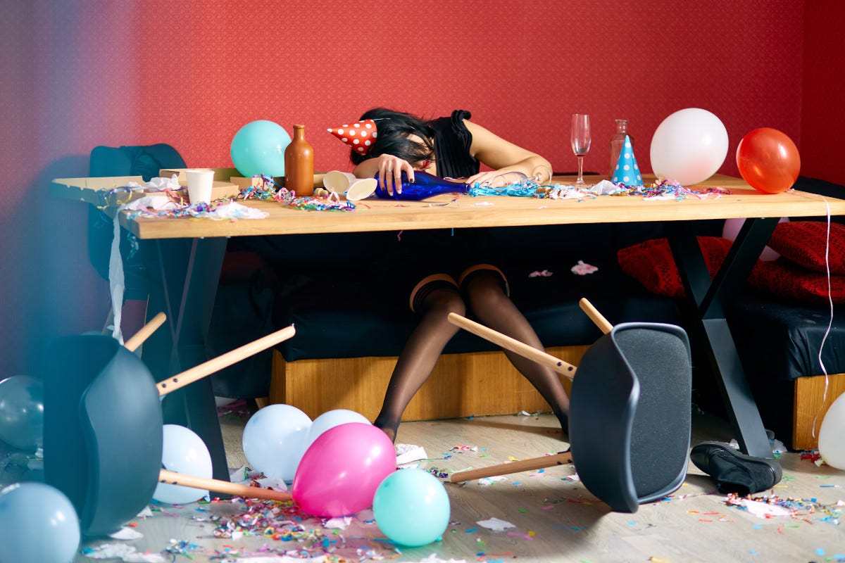 Airbnb, non è qui la festa: stop definitivo ai party in casa