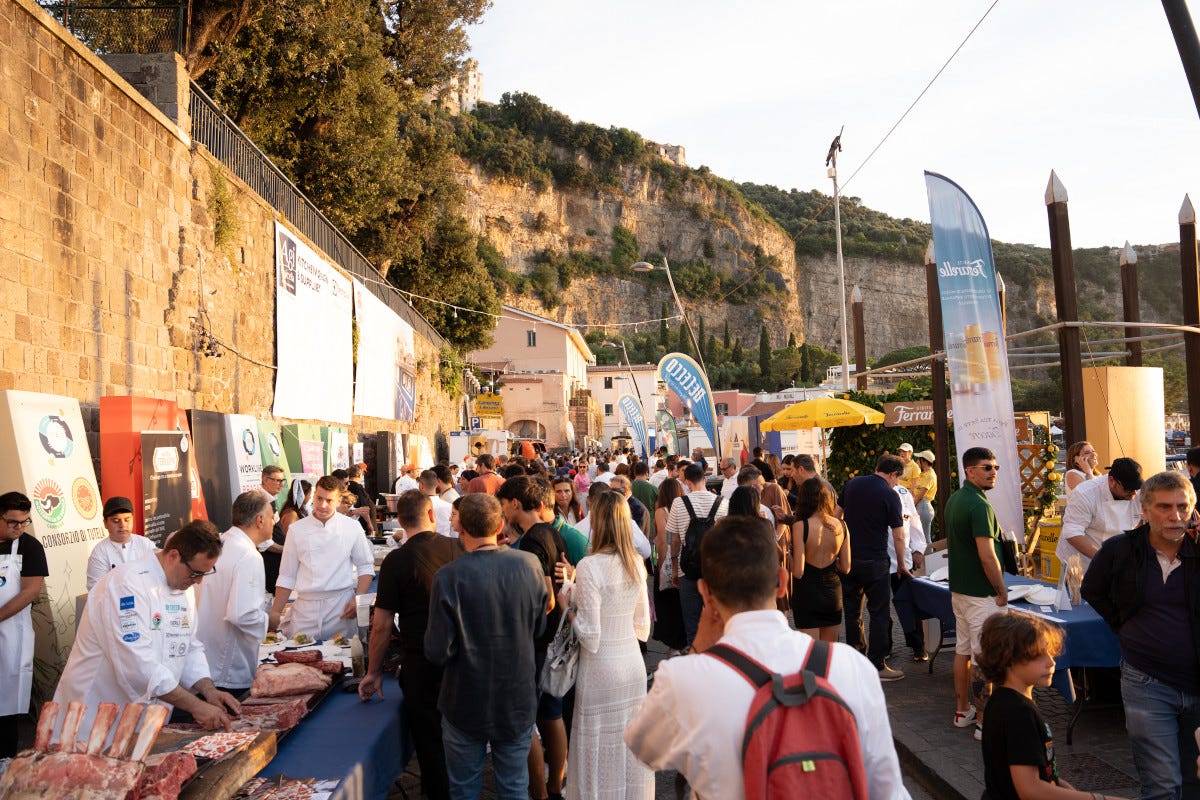 Festa a Vico: successo per la 21ª edizione con 500 chef e oltre 50mila visitatori