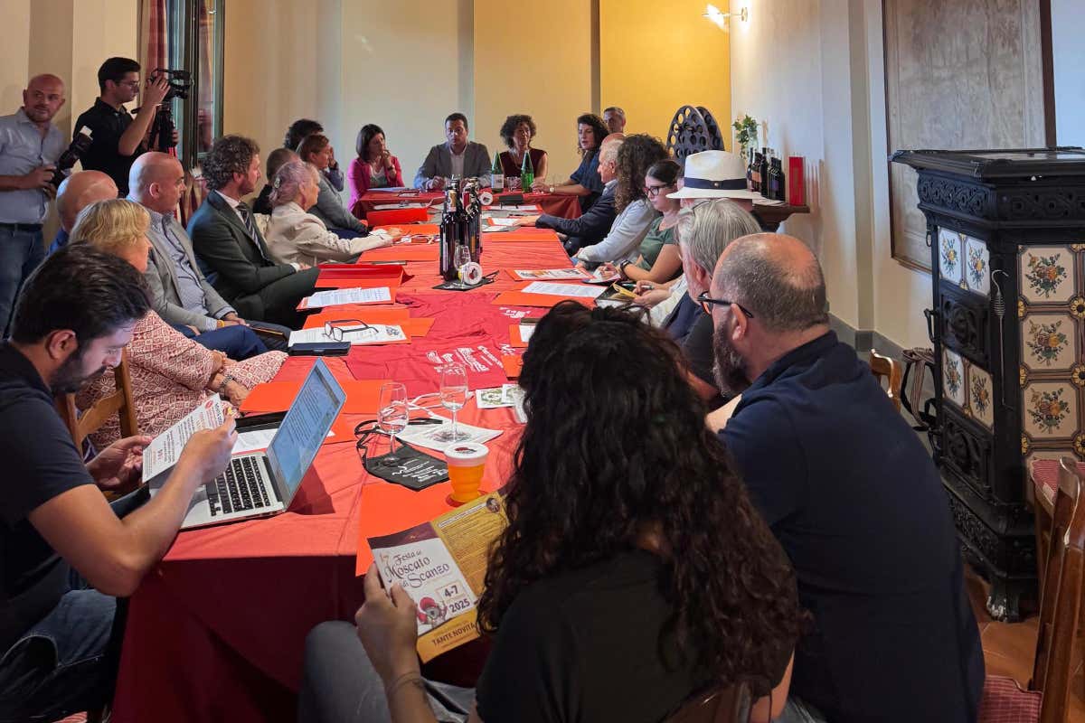 Quattro giorni di festa per il Moscato di Scanzo e i sapori della Bergamasca Quattro giorni di festa per il Moscato di Scanzo e i sapori della Bergamasca