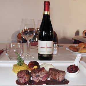 Filetto di cervo con salsa al Teroldego profumato al ginepro con Teroldego Rotaliano riserva Mezzacorona