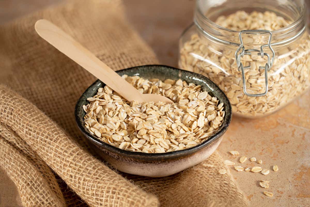 Fiocchi d'avena: il superfood che fa bene a cuore, intestino e linea Fiocchi d'avena: il superfood che fa bene a cuore, intestino e linea