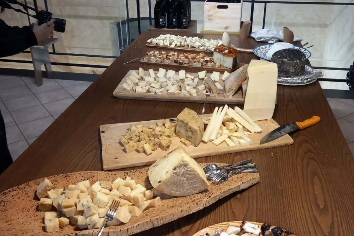 Piritaly 2025 celebra la Tuscia: formaggi, chef e aziende in primo piano
Piritaly 2025 celebra la Tuscia: formaggi, chef e aziende in primo piano