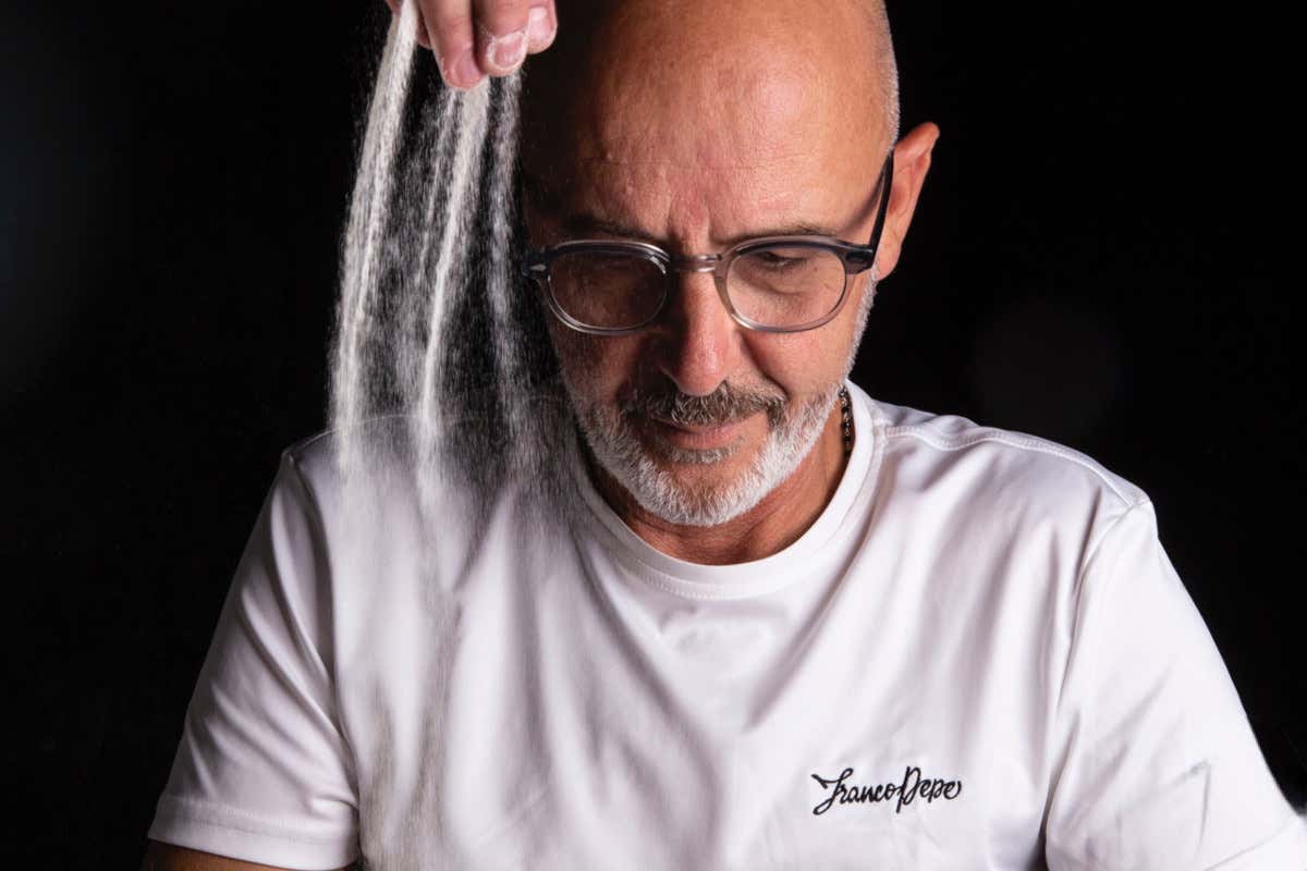 Il maestro Franco Pepe racconta la sua pizza in un libro firmato Phaidon Il maestro Franco Pepe racconta la sua pizza in un libro firmato Phaidon
