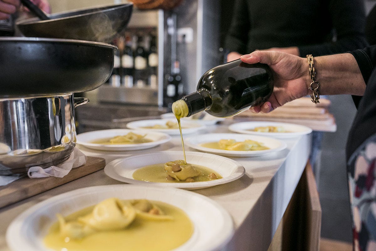 Iniziative anche nei ristoranti Frantoi aperti, l'Umbria porta alla scoperta dell'olio locale