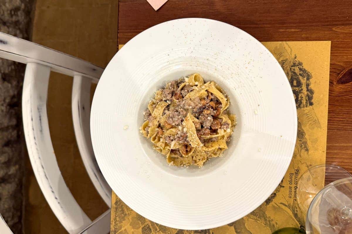 La Fraschetta degli Antichi Sapori, ristorante di cucina tipica scavato nella roccia La Fraschetta degli Antichi Sapori, ristorante di cucina tipica scavato nella roccia