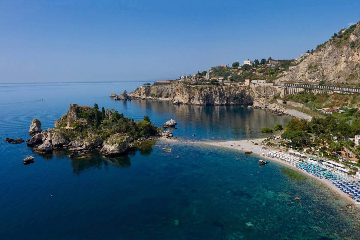 A Taormina il ristorante Fusion di La Plage Resort si rinnova per l'estate