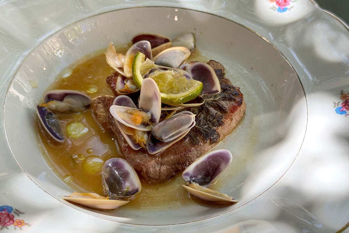 Carmelo Chiaramonte e l’eleganza assoluta dell’informalità di un’osteria rituale Carmelo Chiaramonte e l’eleganza assoluta dell’informalità di un’osteria rituale