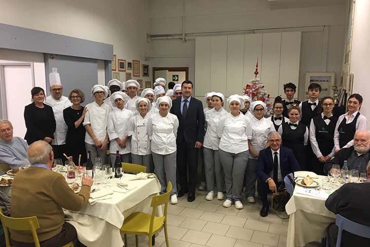 La brigata di giovani cuochi (Ricordo di Gio&acirc;nn Brera fu Carlo Pacciada per il Centenario)