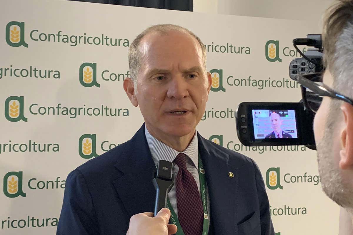 Meloni: «Viviamo in tempi imprevedibili e l’agricoltura rappresenta una certezza» 