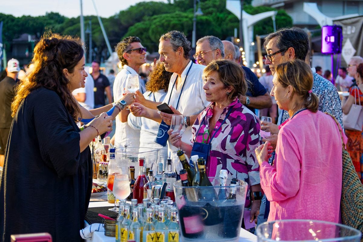 A Cervia torna il festival del gin artigianale. L'1 dicembre alle Officine del Sale