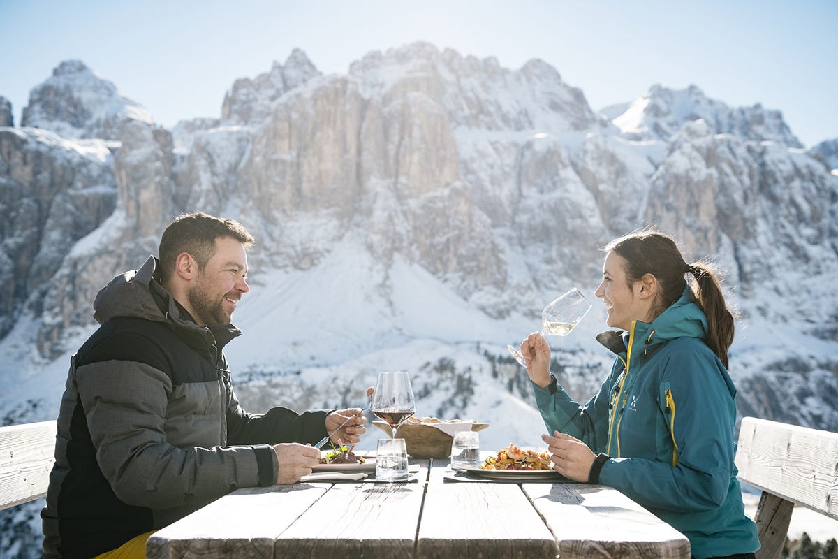 Gourmet Skisafari si svolgerà sulle piste dell’Alta Badia sabato 11 dicembre Skisafari con lo chef: ecco le stelle che brillano sulla neve dell’Alta Badia