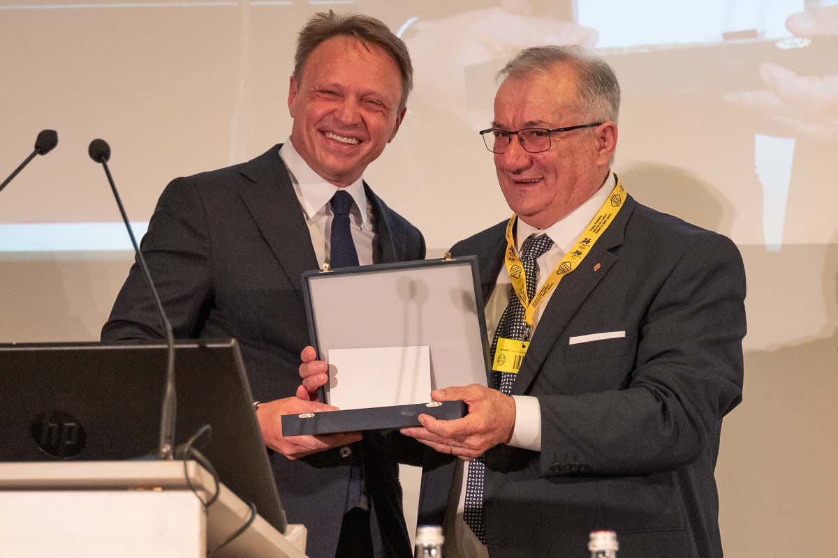 Grana Padano: 5,6 milioni di forme prodotte nel 2024. Ma ora occhio ai dazi