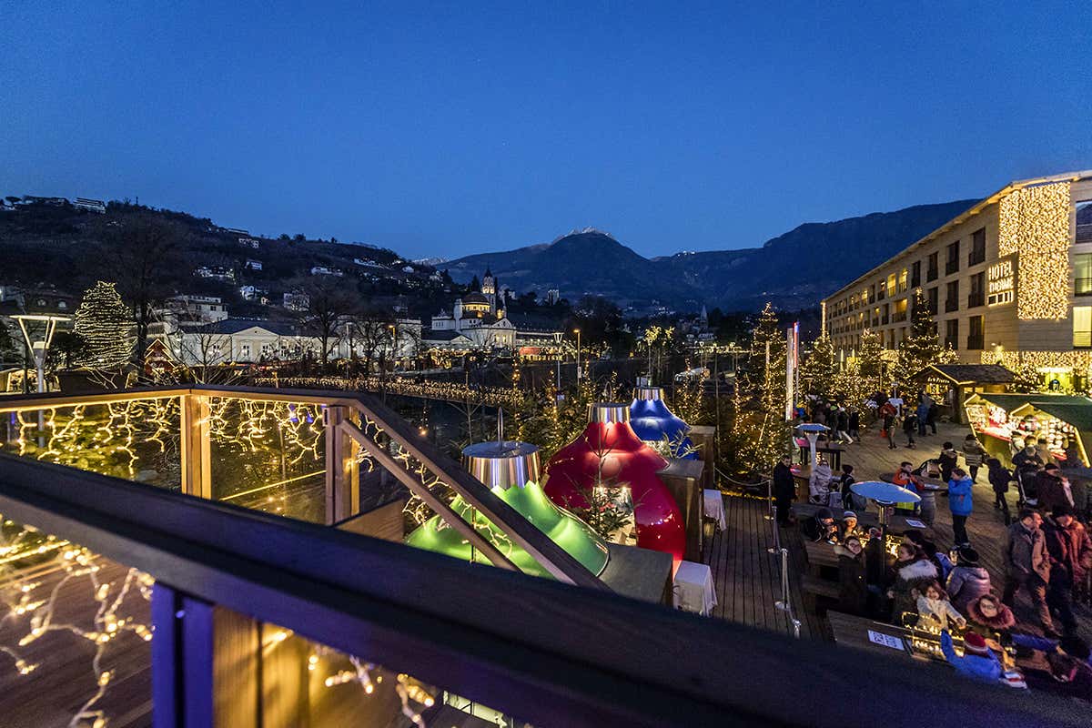 Vivere Merano a Natale: mercatini, luci e magia tra musiche e laboratori