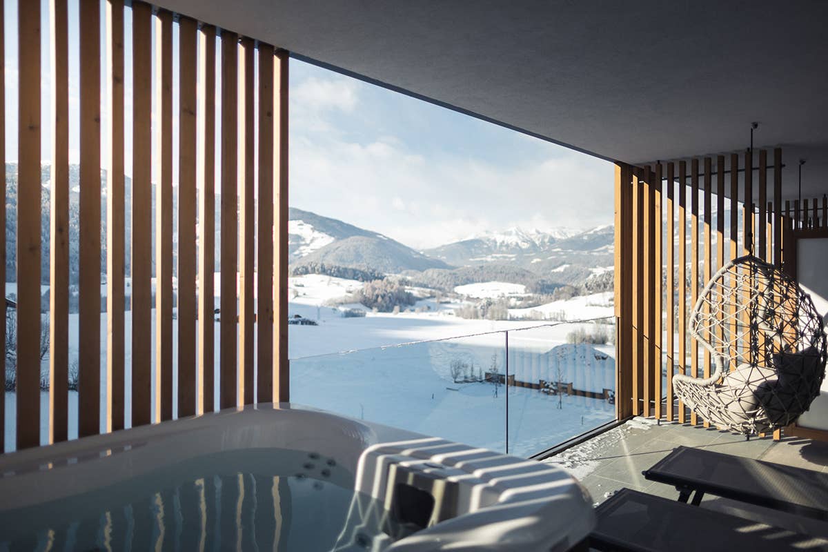 Il Winkler vanta un’area piscine e saune dal design contemporaneo In Alto Adige per una vacanza con il cavallo