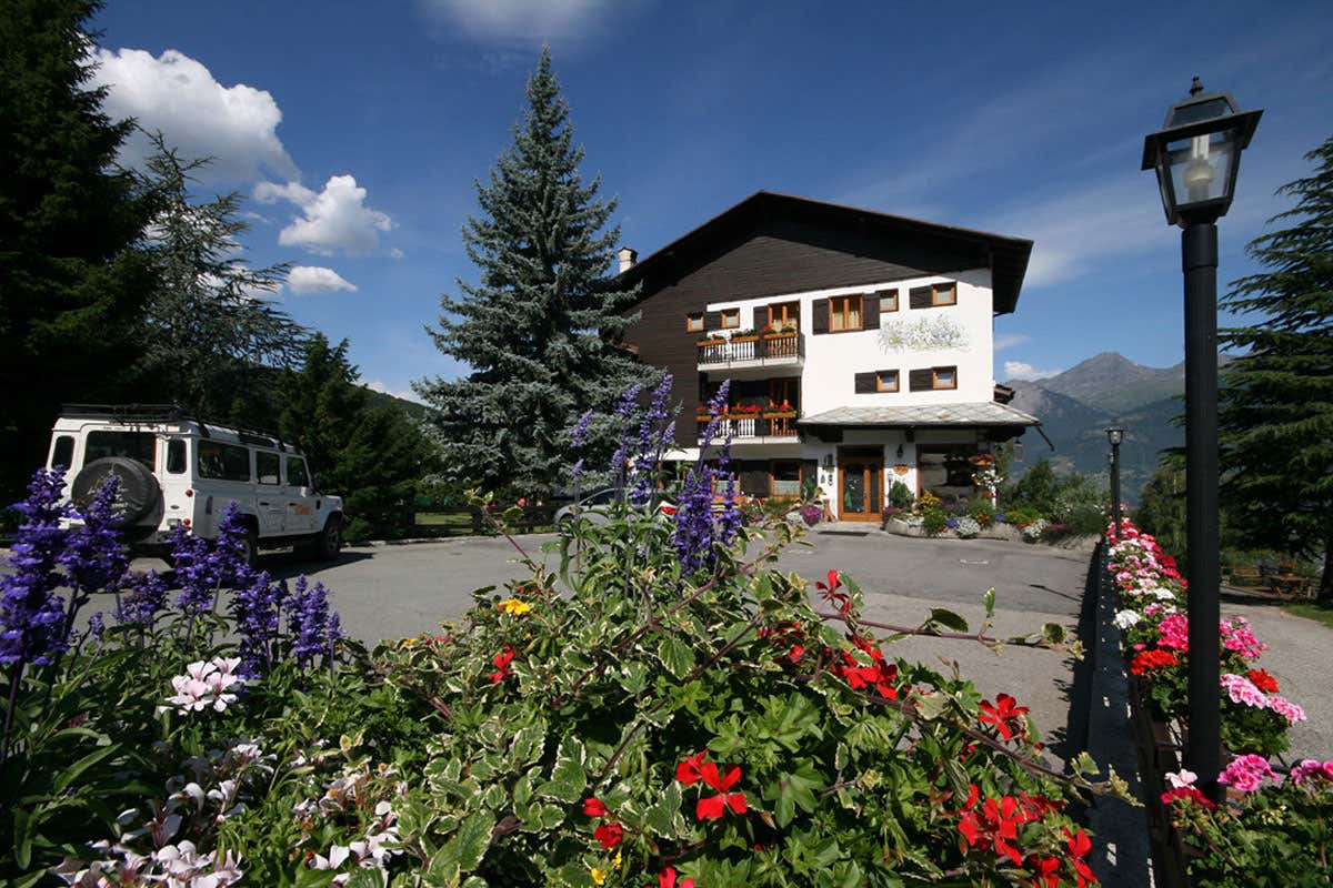 Valle d’Aosta d’estate: perché scegliere Pila per le tue vacanze alpine Valle d’Aosta d’estate: perché scegliere Pila per le tue vacanze alpine