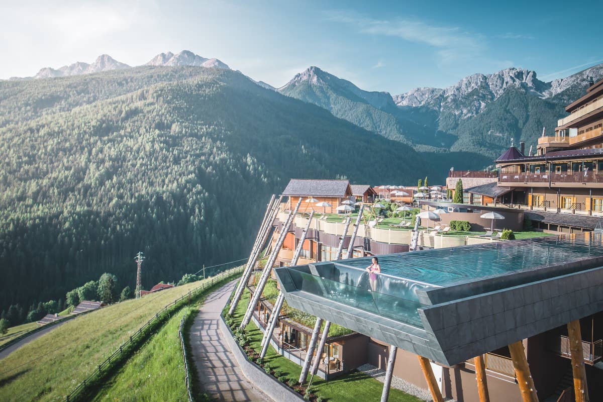 Relax e natura all'Alpin Panorama Hotel Hubertus, albergo di lusso in Alto Adige