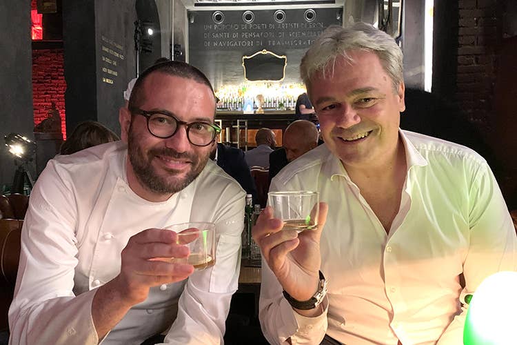 Giuseppe Iannotti e Marco Alberizzi A tavola con Laphroaig 10 anni  Sapidità ed eleganza a tutto pasto