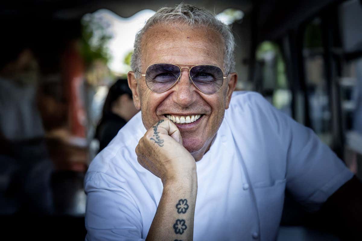 Igles Corelli compie 70 anni: dopo una vita tra le Igles Corelli compie 70 anni: dopo una vita tra le