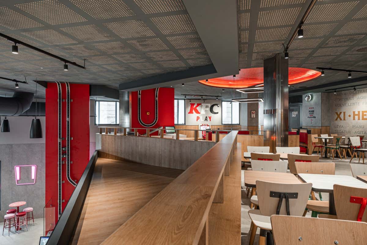 Kfc apre a Roma il suo primo flagship store in Italia: è il più grande d’Europa