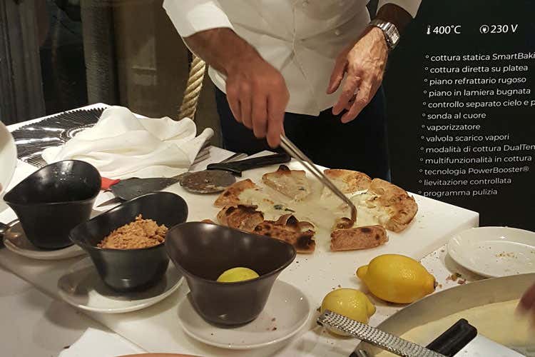 (KnIndustrie organizza un pizza partycon lo stellato Davide Oldani)