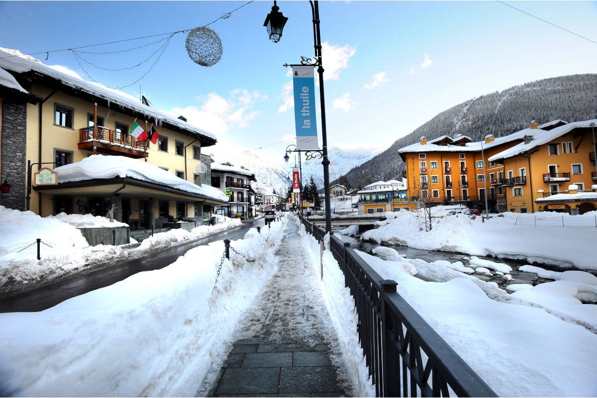 A La Thuile, come in Val d’Aosta in genere, si parla il Patios valdostano ed è proprio da questa antica lingua che prende il nome la località La Thuile svela il lato wild del Monte Bianco