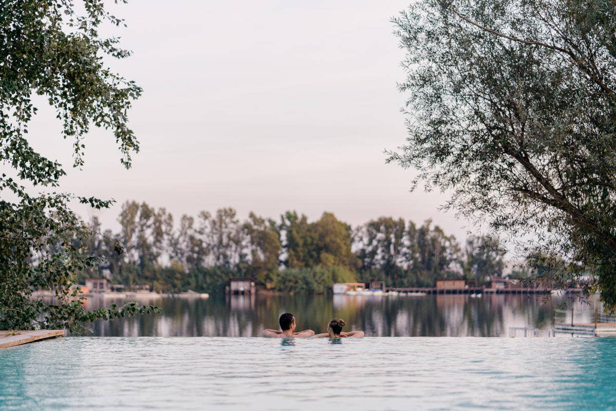 Laghi Nabi: l'ideale per esperienze di coppia Un tuffo nella natura: dieci piscine outdoor con vista panoramica in tutta Italia