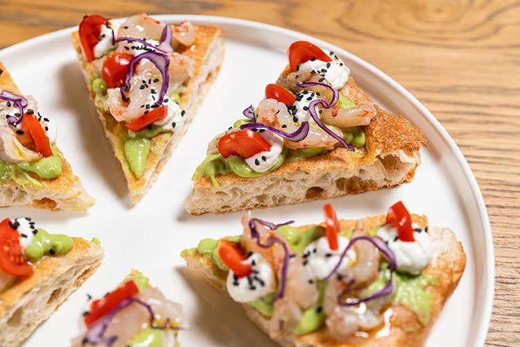 Suggestiva, ghiotta e ben riuscita, la versione di pizza al vapore La pizza gourmet di Largo 9 Format innovativo in centro Firenze