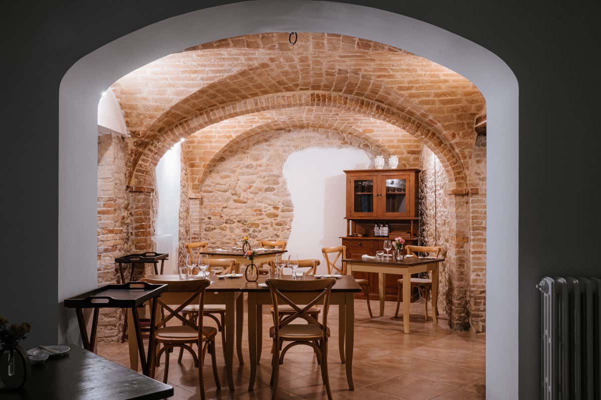 Un ristorante di 15 coperti che racconta l’Abruzzo con tecnica e poesia Un ristorante di 15 coperti che racconta l’Abruzzo con tecnica e poesia