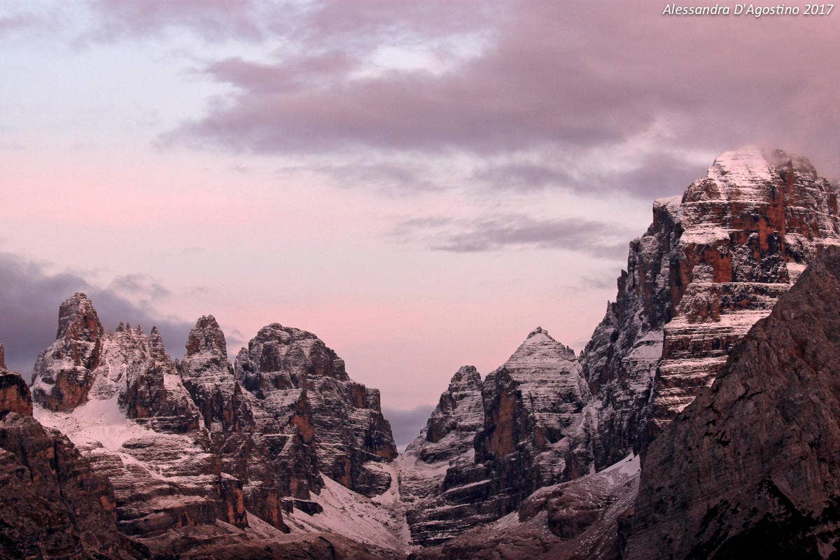 Da non perdere il tramonto tra le vette delle Dolomiti Madonna di Campiglio: esperienze ed eventi d’alta gamma per un’estate unica