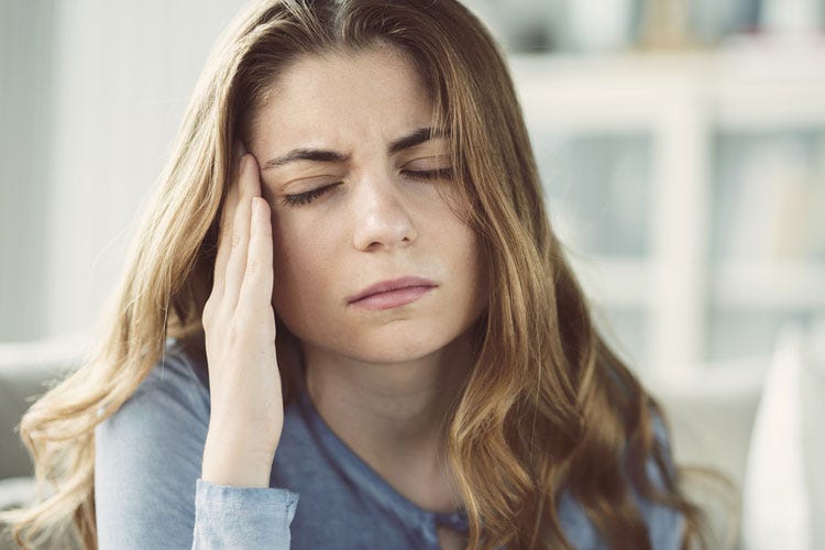 Il mal di testa colpisce soprattutto gli adulti - Mal di testa, tanti esami per capirne le cause