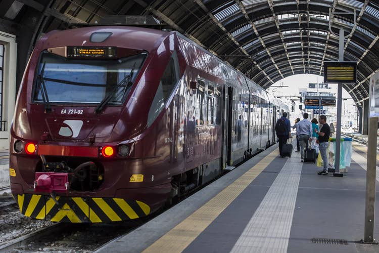 Un convoglio alla stazione di Milano Centrale (Malpensa Express compie 20 anniTre milioni di passeggeri nel 2018)