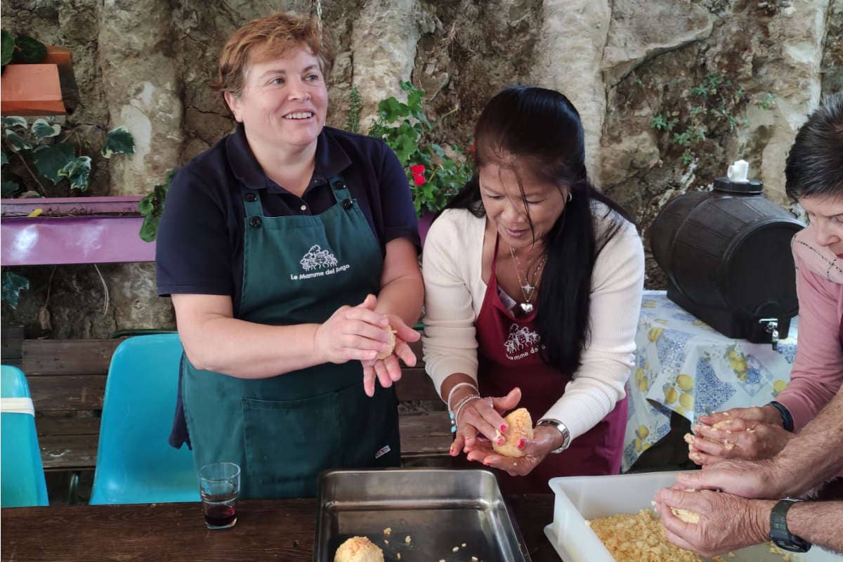 Vuoi provare l'autentica cucina siciliana casalinga? Allora vai da Le Mamme del Borgo