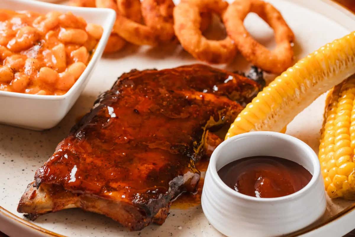 Un angolo di Roma dove il BBQ incontra la pasta e l’arte del cocktail Un angolo di Roma dove il BBQ incontra la pasta e l’arte del cocktail